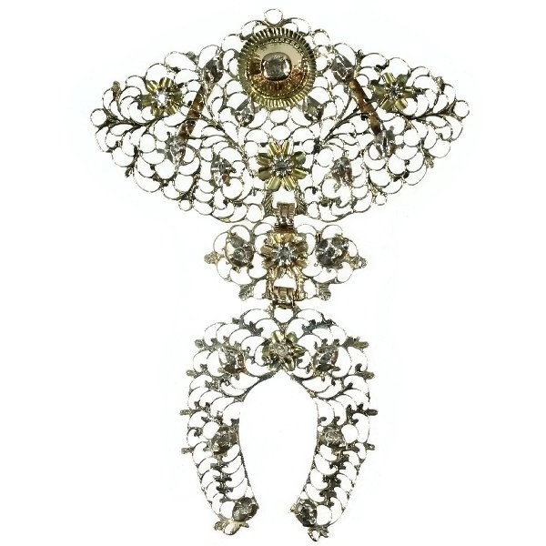 Victorian antique jewelry horse shoe pendant